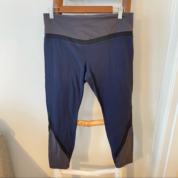Athleta Elevation 7/8 Tight Powervita Petite Large - Picture 2 of 7